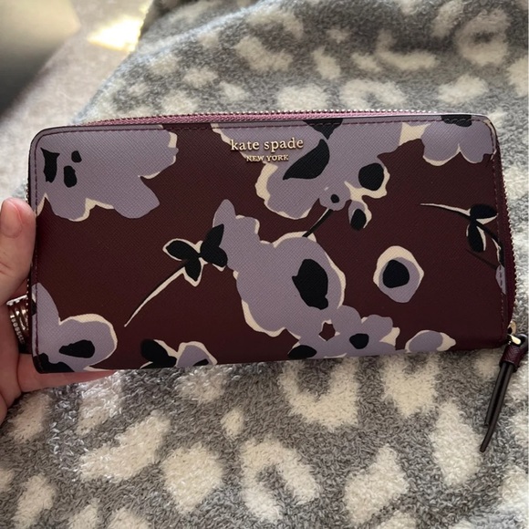 Kate spade floral wallet - Picture 1 of 2